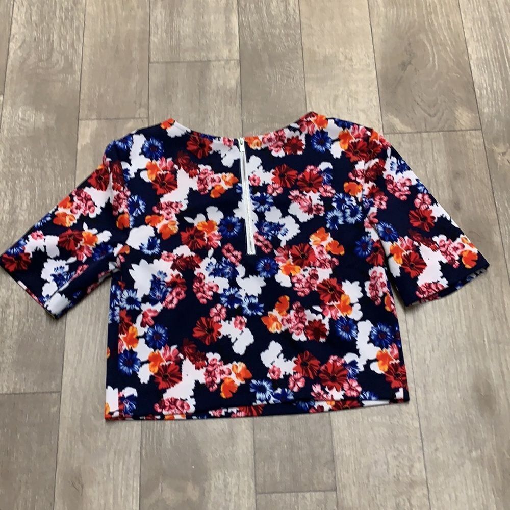 ‎Womens Express Floral Crop Top Shirt - Picture 2 of 4